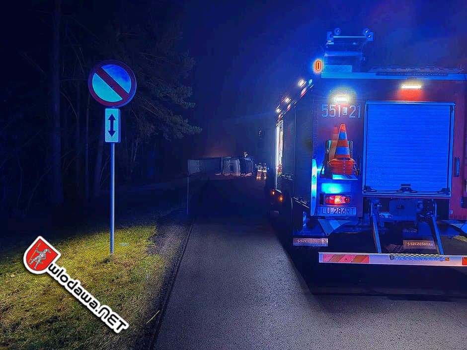 Włodawa na sygnale: Wywrócony TIR zablokował drogę Włodawa - Chełm  Wydarzenia z miasta Włodawy powiat włodawskiego i gminy Włodawa oraz  Polesie Zachodnie na Sygnale i 24 na dobę