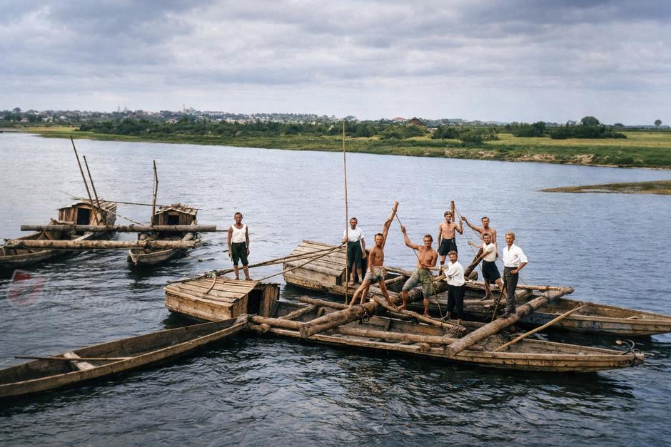 Włodawa stara fotografia a na niej fisacy na rzece BUG w okolicach miejscowości Orchówek. Wydarzenia z miasta Włodawy powiat włodawskiego i gminy Włodawa oraz  Polesie Zachodnie na Sygnale i 24 na dobę