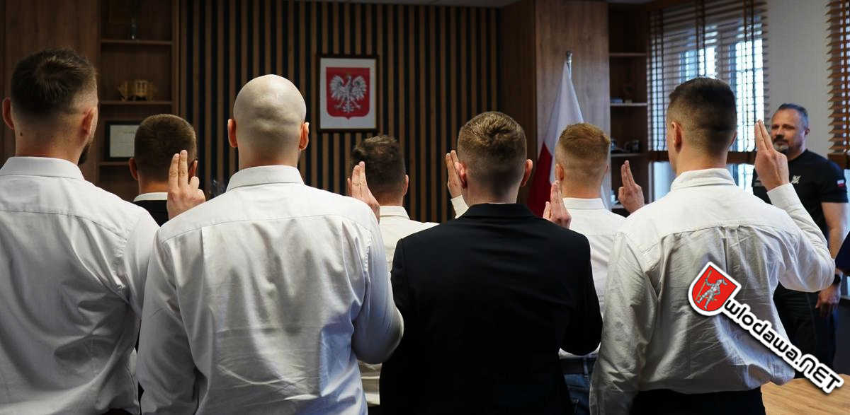 Włodawa: Nowi funkcjonariusze Służby Więziennej złożyli uroczyste ślubowanie